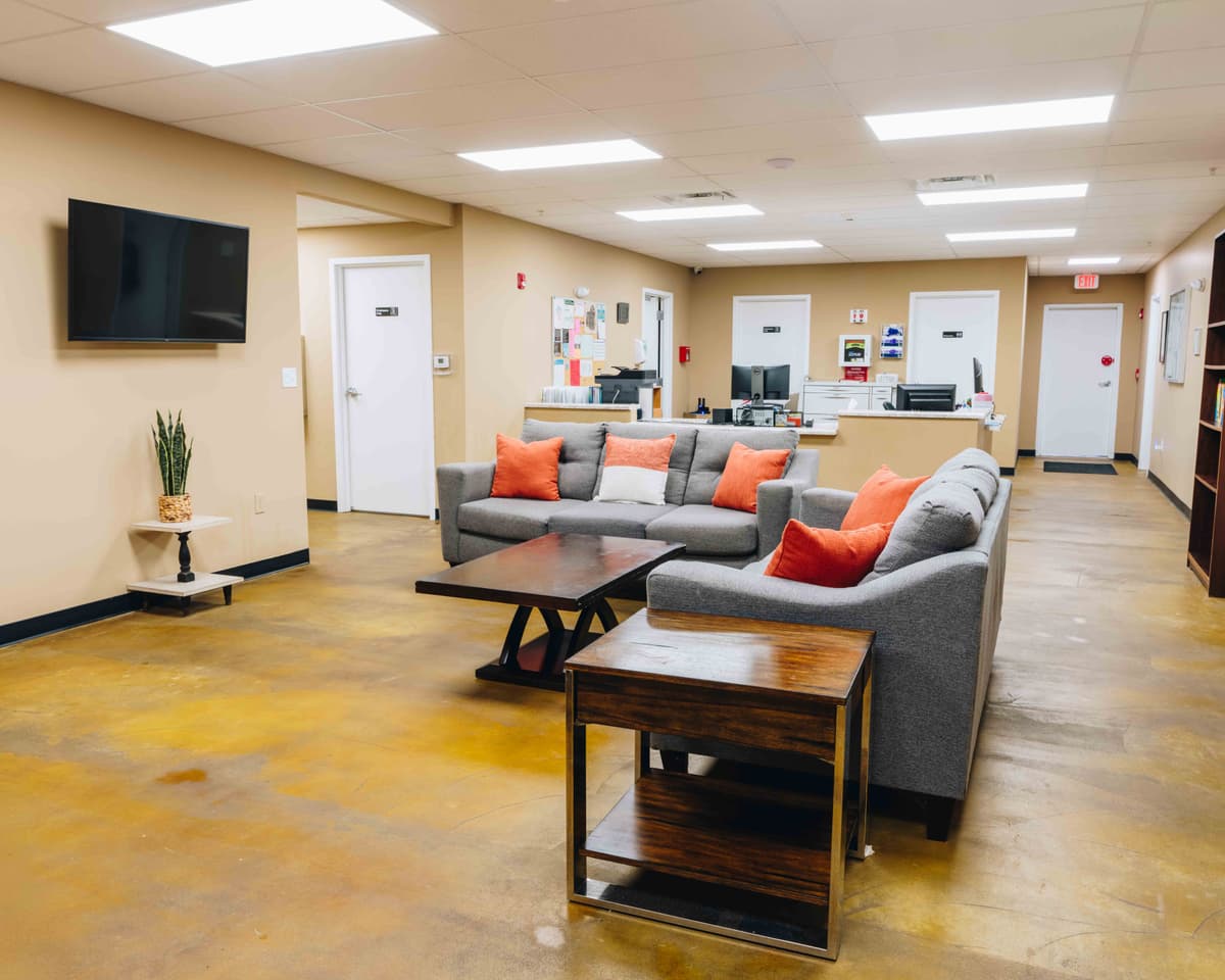 Lounge - Detox Unit - Oak Grove - Natural State Recovery Centers